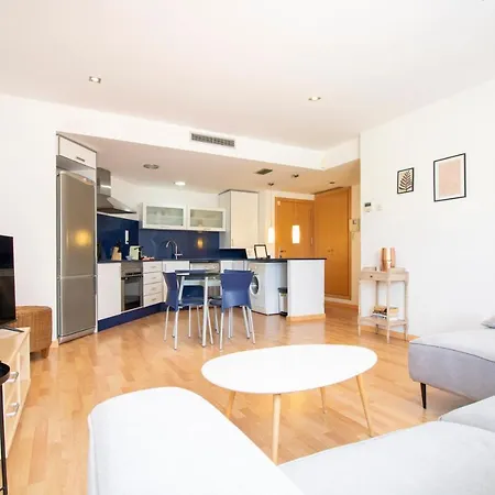 Espectacular Vivienda Con Piscina Climatizada *