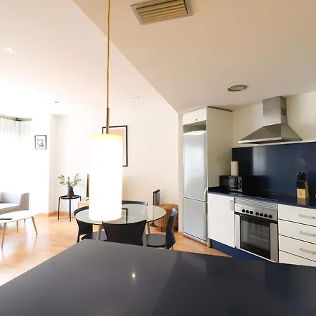 Espectacular Vivienda Con Piscina Climatizada