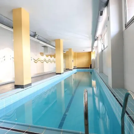 Espectacular Vivienda Con Piscina Climatizada *